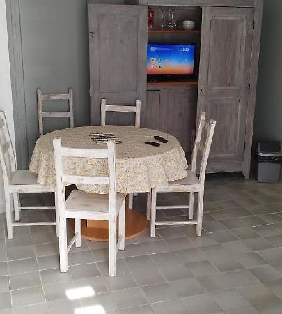 Studio Cosi Idealement Place Au Coeur De Ville بورج المظهر الخارجي الصورة