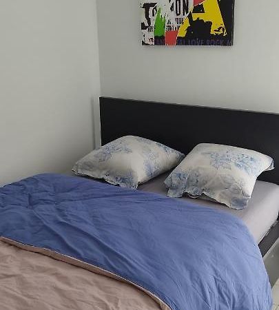 Studio Cosi Idealement Place Au Coeur De Ville بورج المظهر الخارجي الصورة