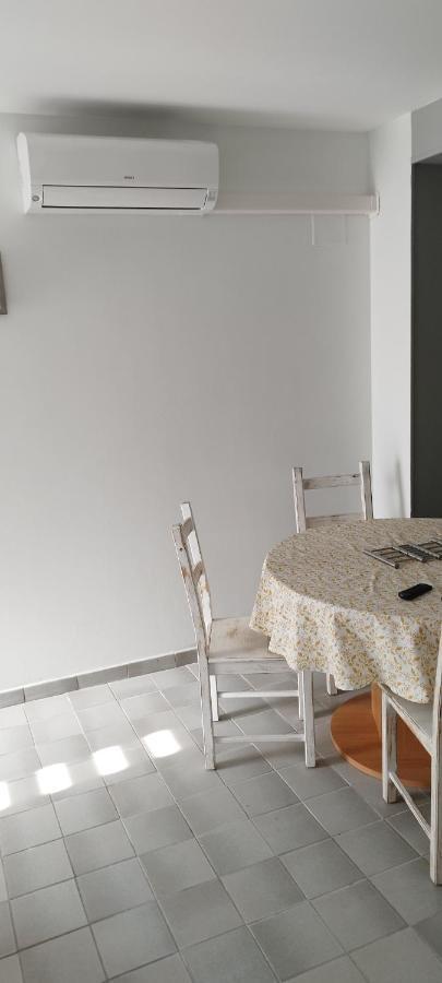 Studio Cosi Idealement Place Au Coeur De Ville بورج المظهر الخارجي الصورة
