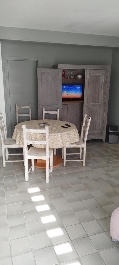 Studio Cosi Idealement Place Au Coeur De Ville بورج المظهر الخارجي الصورة
